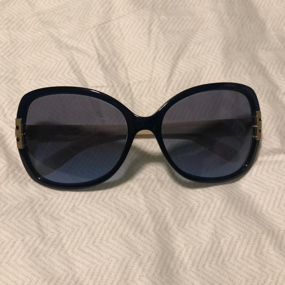 Tory Burch sunglasses✨